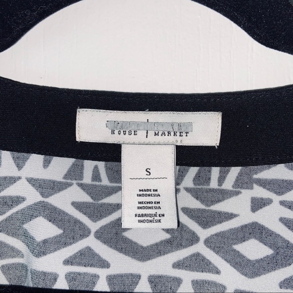 White House Black Market Sleeveless Black & White Tunic Small - Picture 5 of 9
